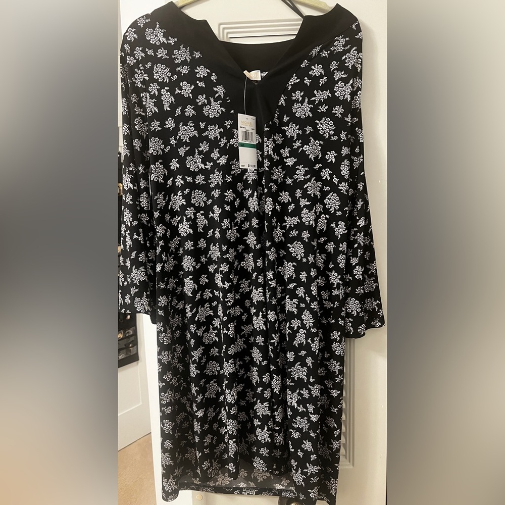 NWT MICHAEL KORS Basics Black White Floral Print Dress QS98F29C4J